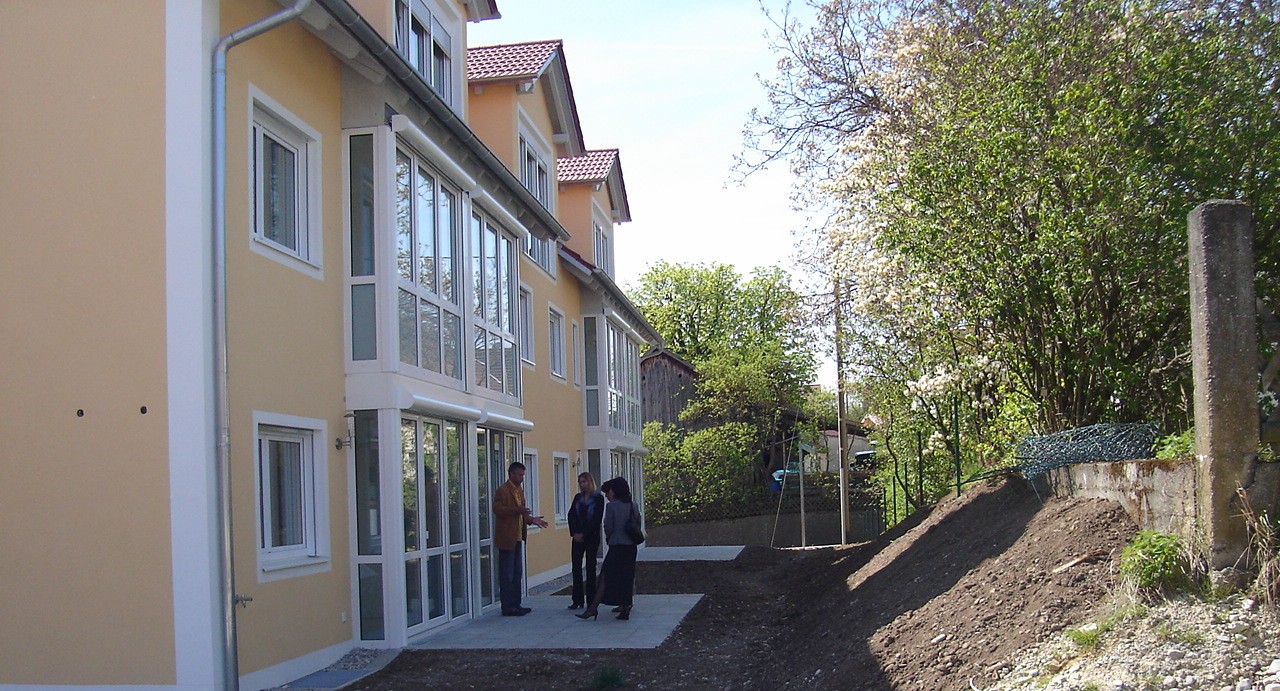 Mehrfamilienhaus — Wohnungsbau